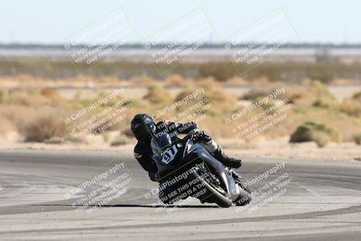 media/Nov-01-2025-CVMA (Sat) [[fc0f7531b8]]/Race 8-Supersport Middleweight/